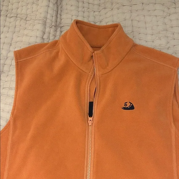 Nantucket reds fleece vest from Murray’s Toggery - Picture 2 of 5
